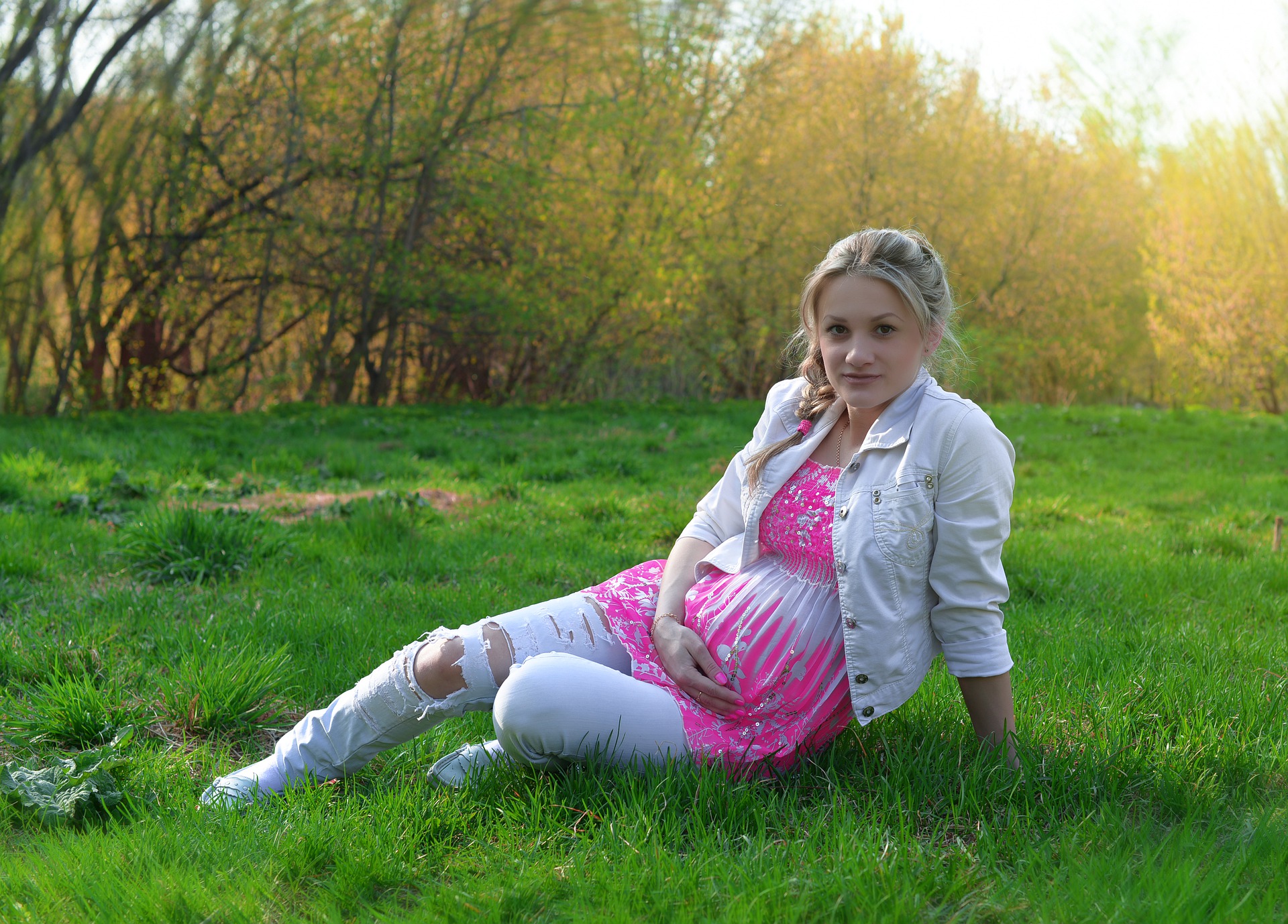 23 tydzień ciąży, planowanie ciąży, 2 trymestr,ciąża i poród, natura, przyszła mama, licencja CC-BY-SA-4