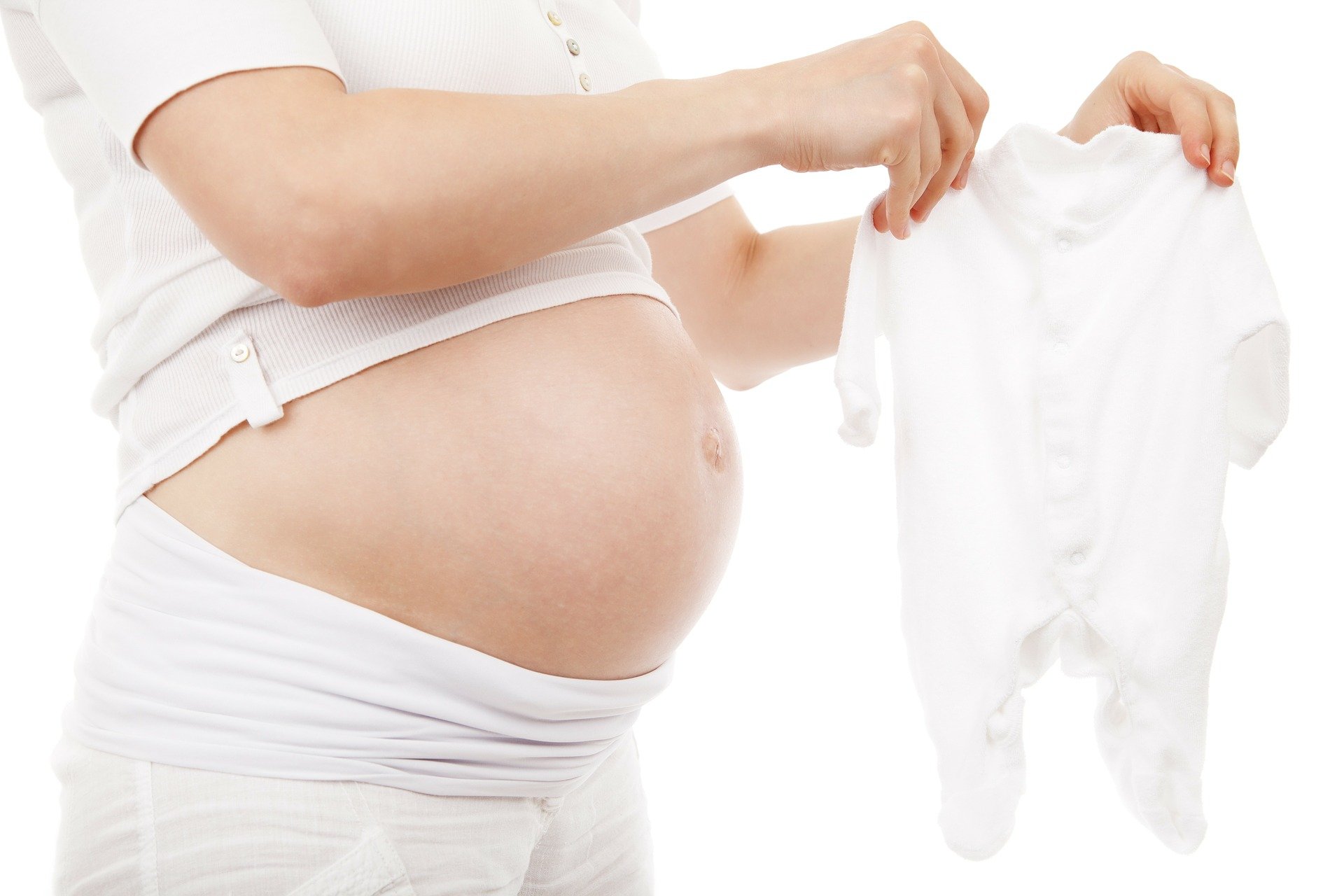 24 tydzień ciąży,planowanie ciąży, mama, tata, brzuszek, licencja CC-BY-SA-4