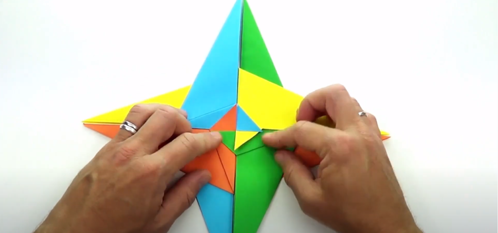 origami spiralna gwiazda łatwe origami modułowe 19